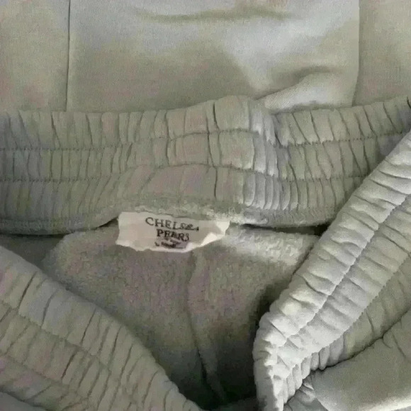 Chelsea Peers Lounge cuffed sweatpants in khaki and hoodie - Picture 13 of 14